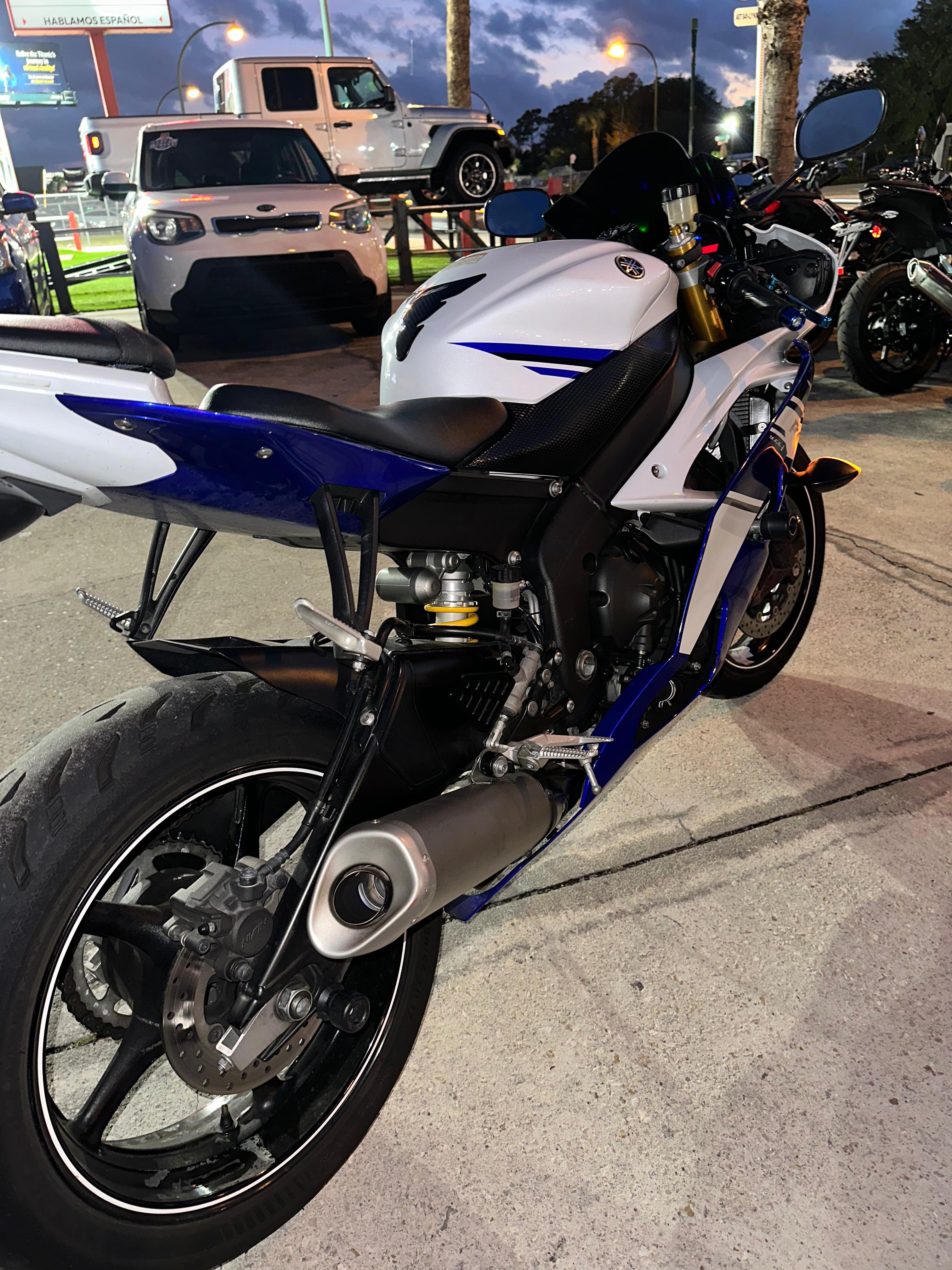 Yamaha R6