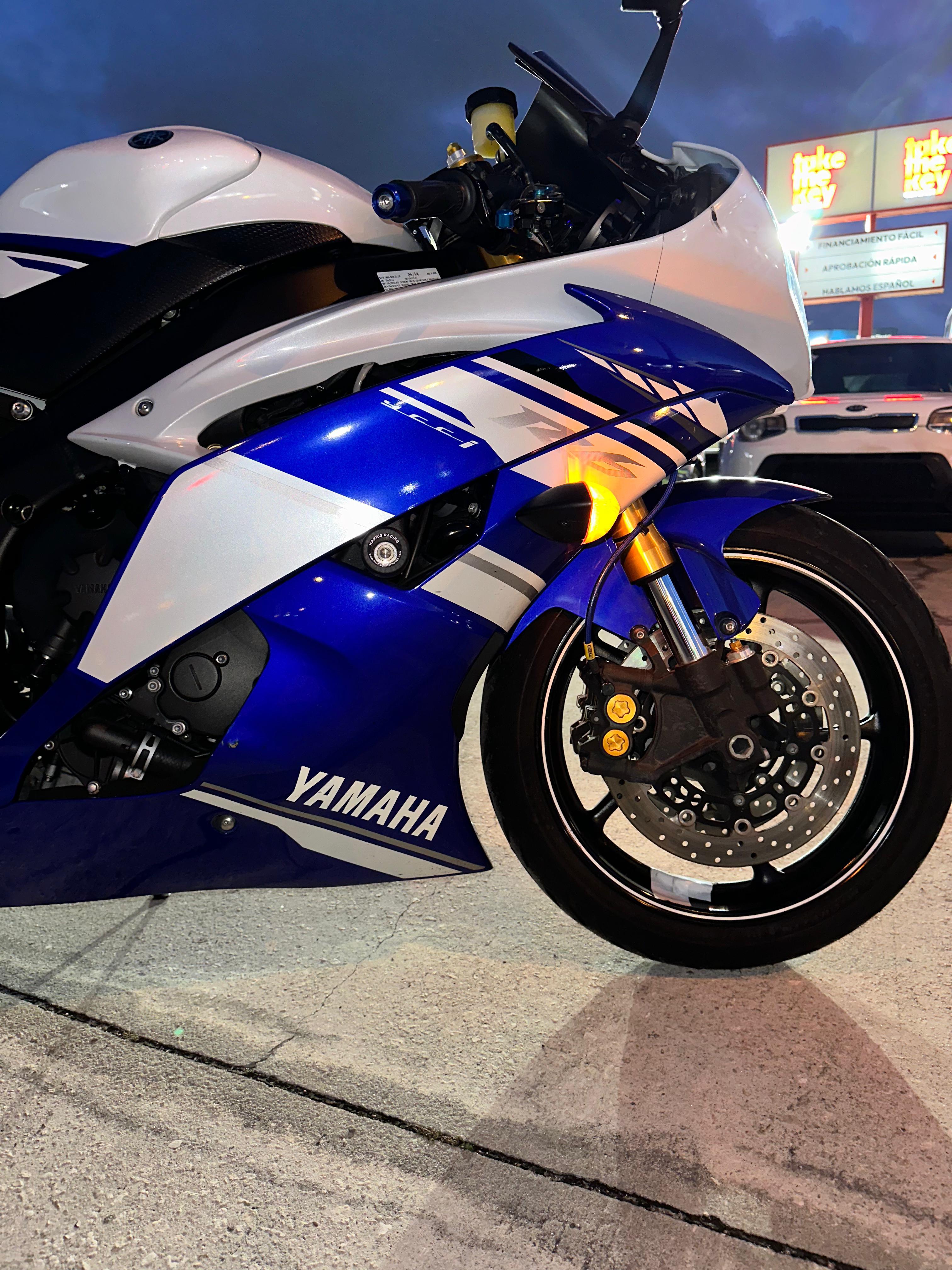 Yamaha R6
