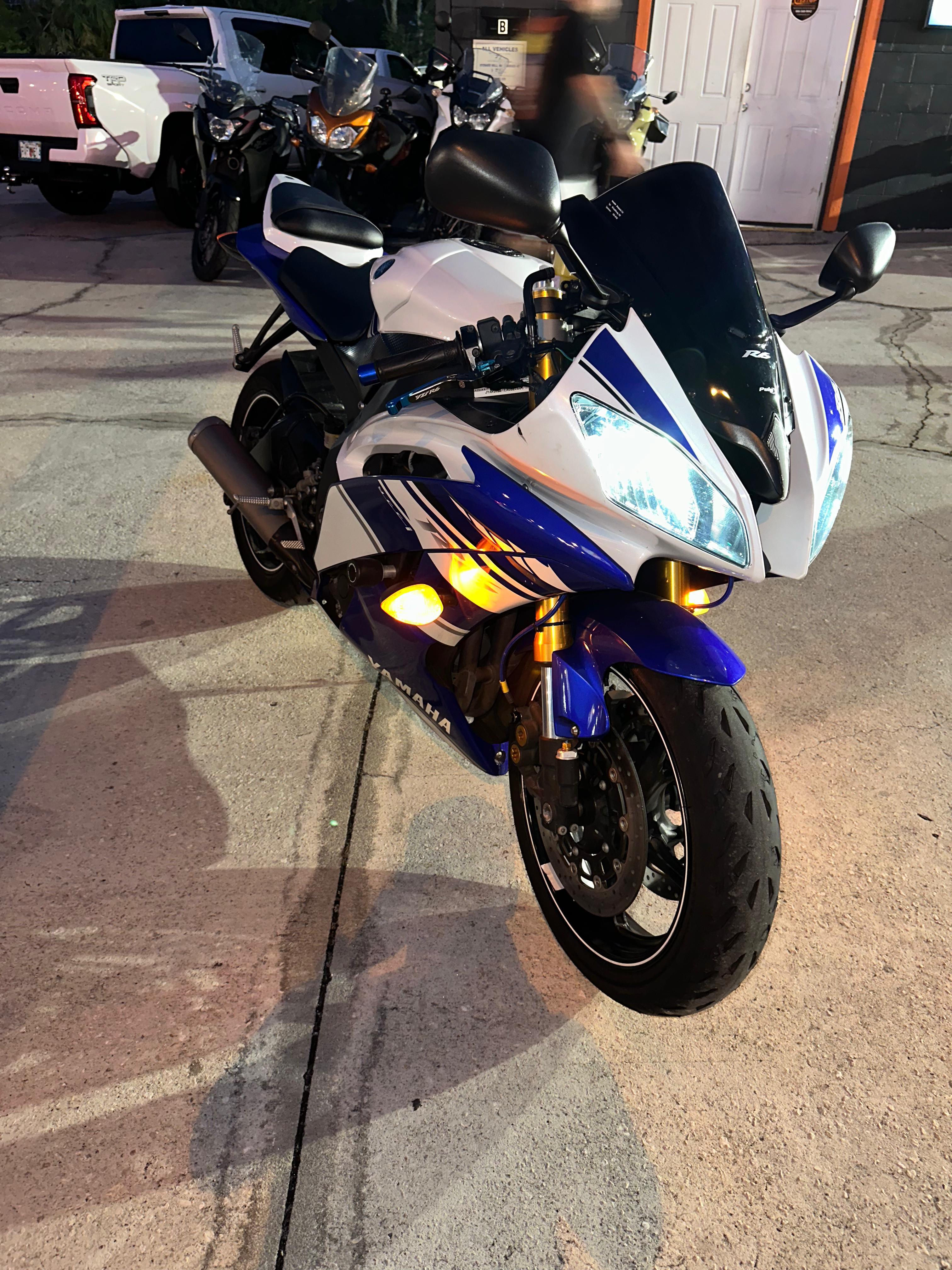 Yamaha R6